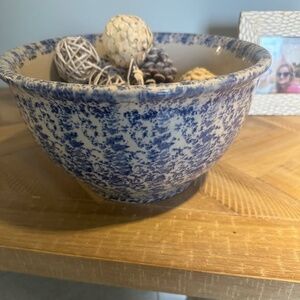 Set of 2 Decorative Table Accent Bowls